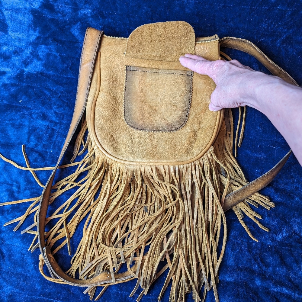 Kobler Leather hand painted w/ Fringe Crossbody/ Messenger Bag UNISEX! - Picture 8 of 12